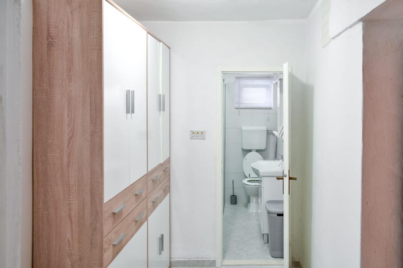 Apartman Karmen Apartment Kaštela Exterior foto